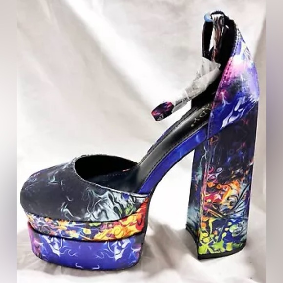 Size 6…….…Tie Dye Style Platform Heels with Ankle Strap. New…..Lady Go Diva - Picture 5 of 10